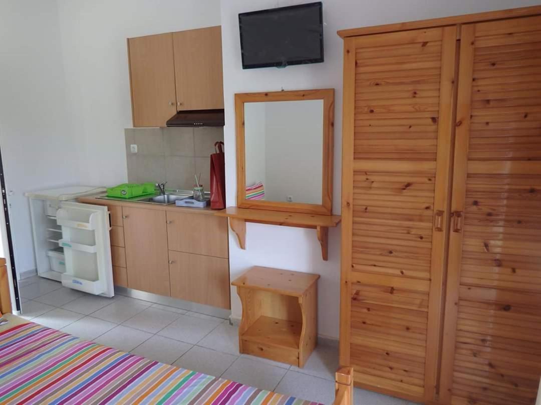 Fouli House Aparthotel Пефкохори Екстериор снимка