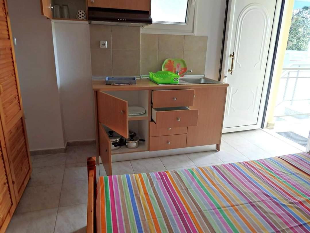Fouli House Aparthotel Пефкохори Екстериор снимка